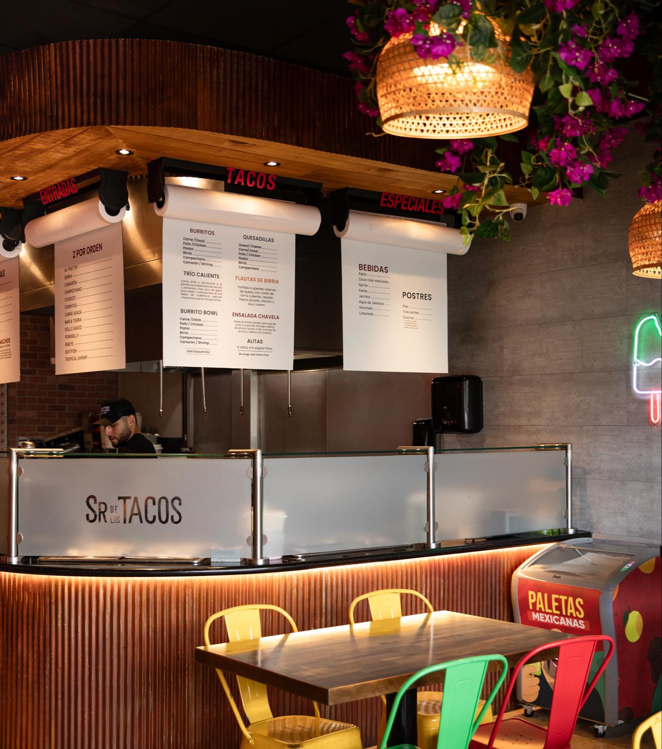 Sr. de los Tacos interior in Doral